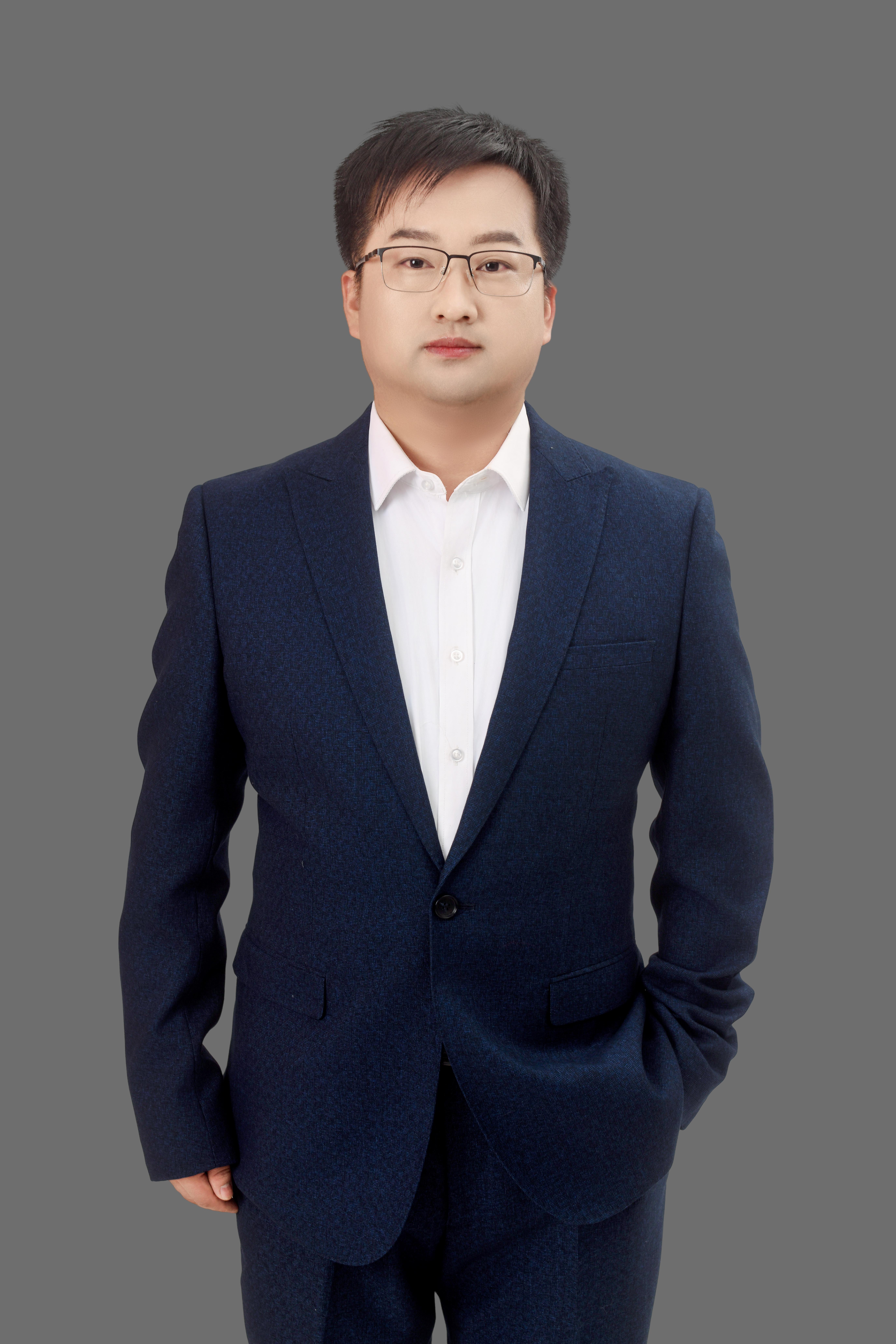 张文龙.jpg